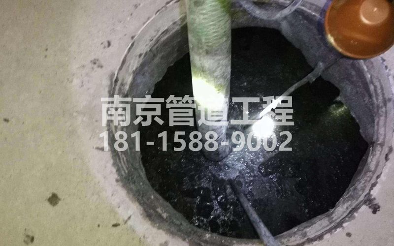 216理工大清理化粪池