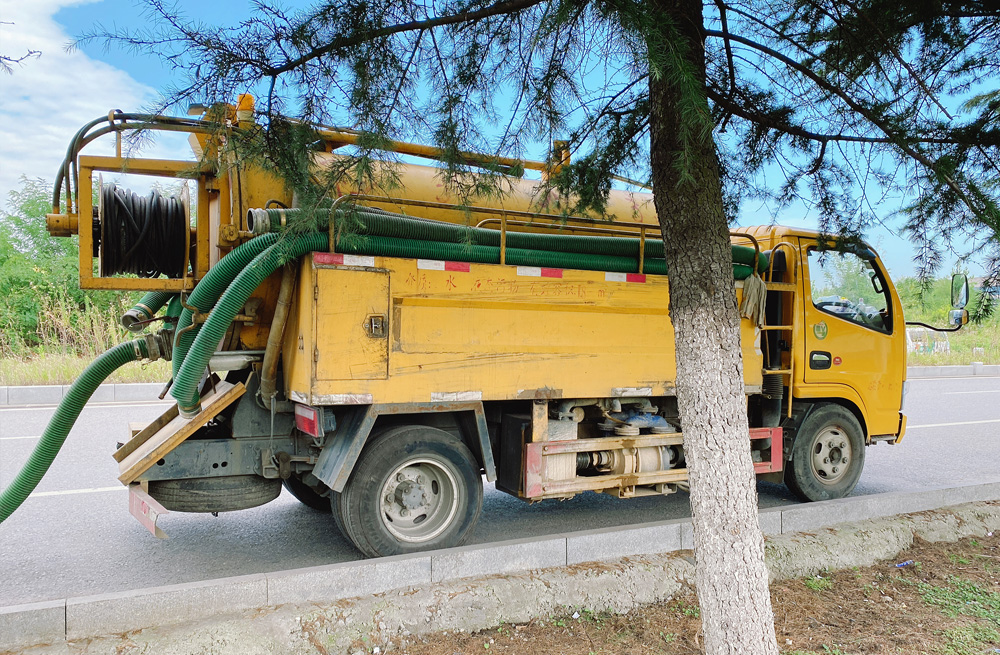 283理工大清洗抽粪车